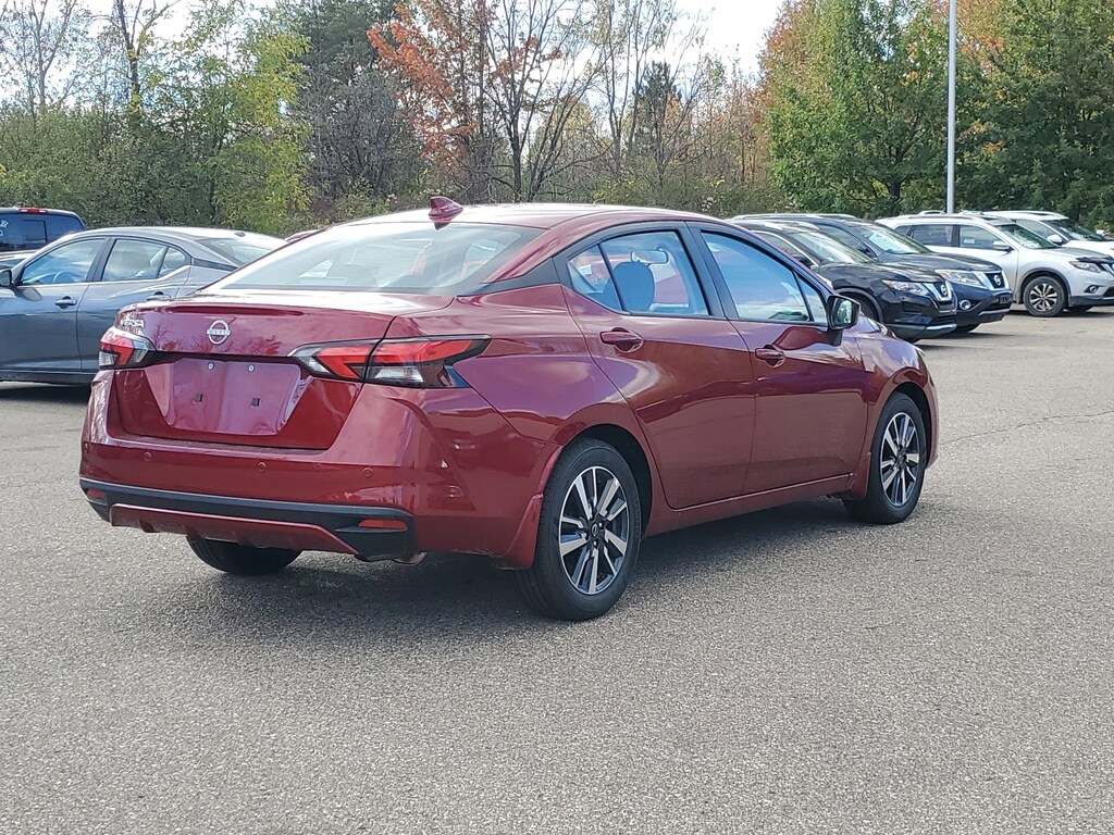 New 2025 Nissan Versa 1.6 SV Sedan