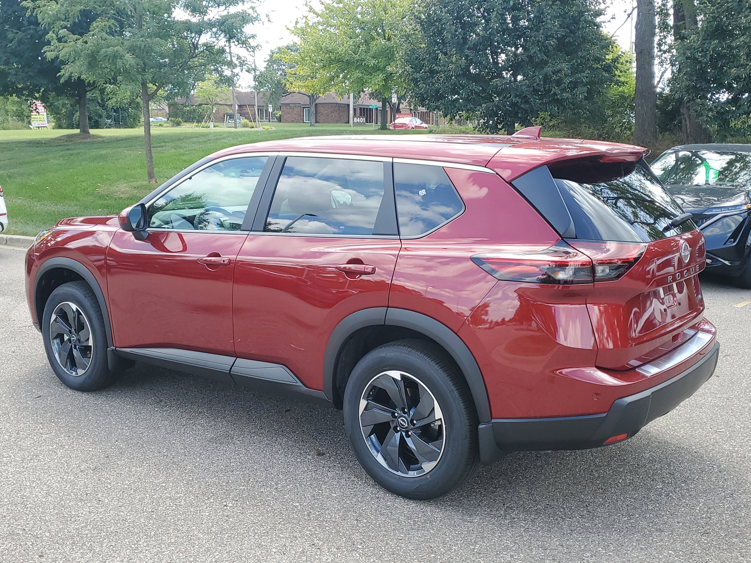 2026 Nissan Rogue SV photo 3