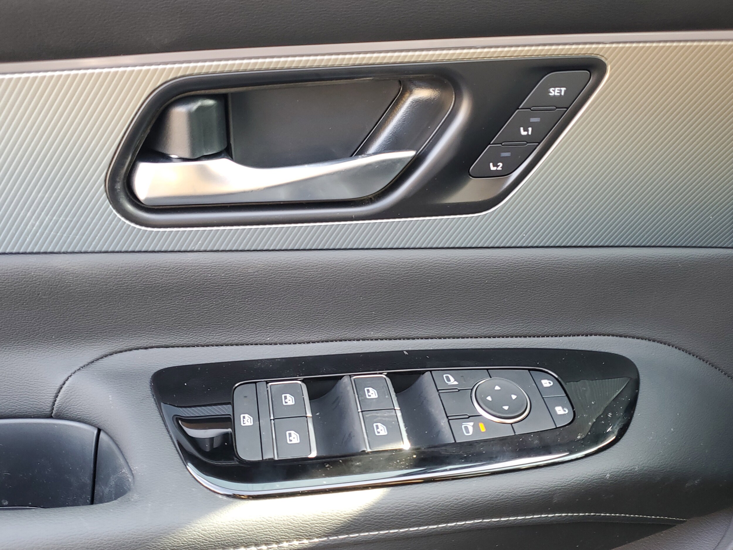 2025 Nissan Murano SL - Photo 24