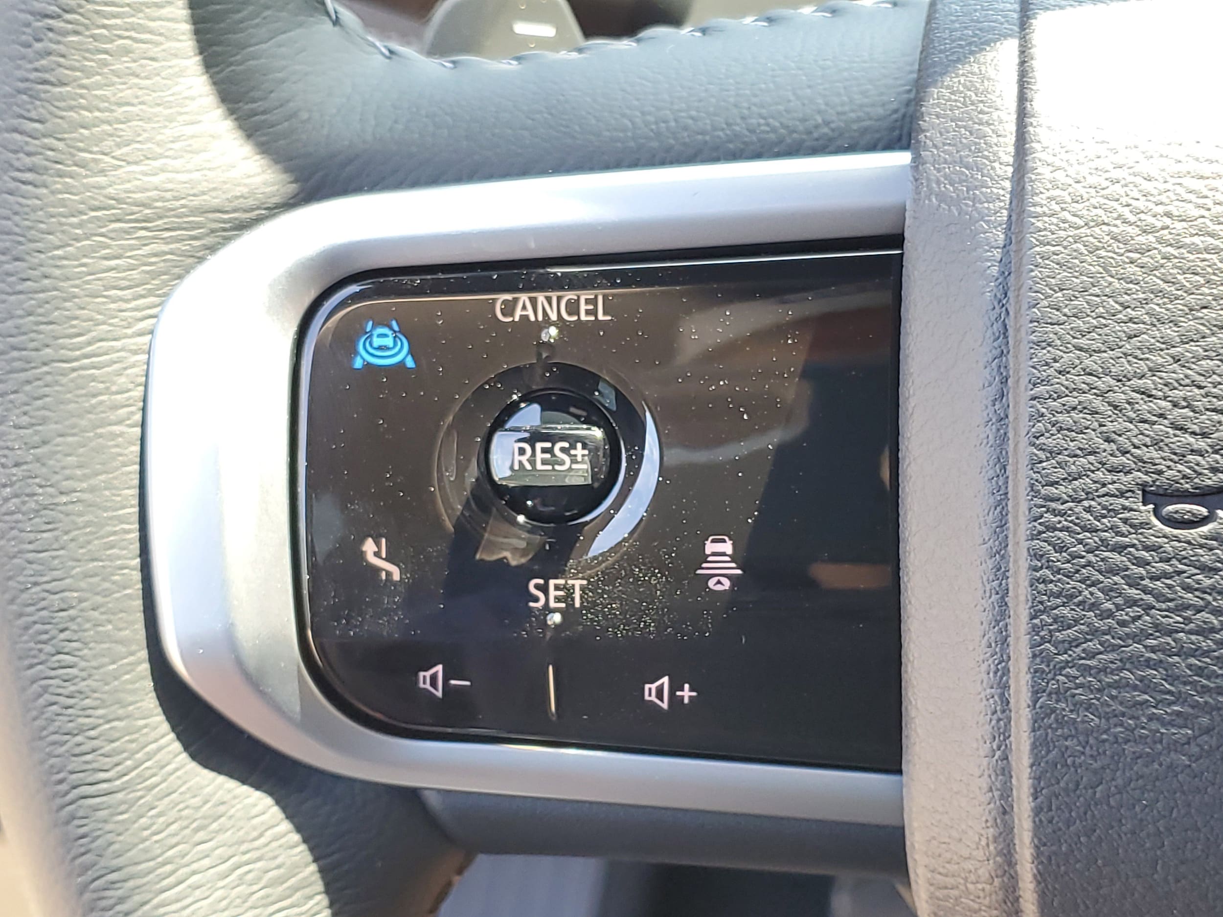 2025 Nissan Armada SL - Photo 11