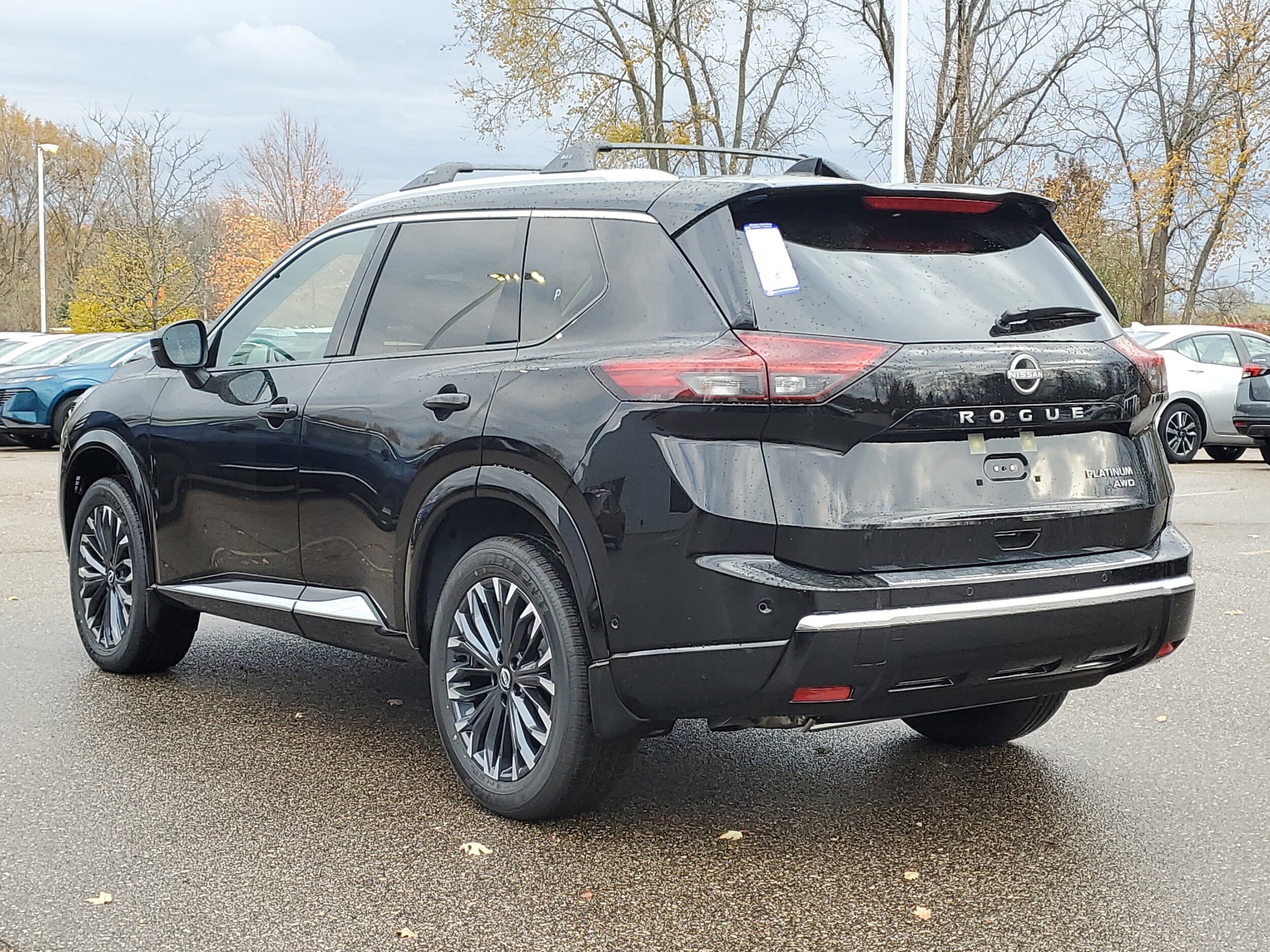 2026 Nissan Rogue Platinum photo 3