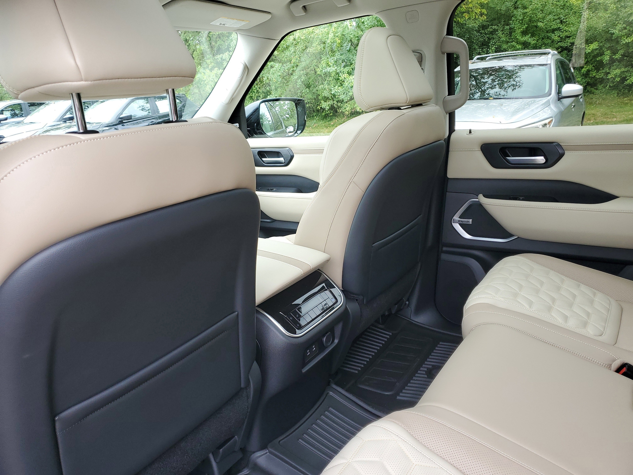 2025 Nissan Armada Platinum Reserve - Photo 24