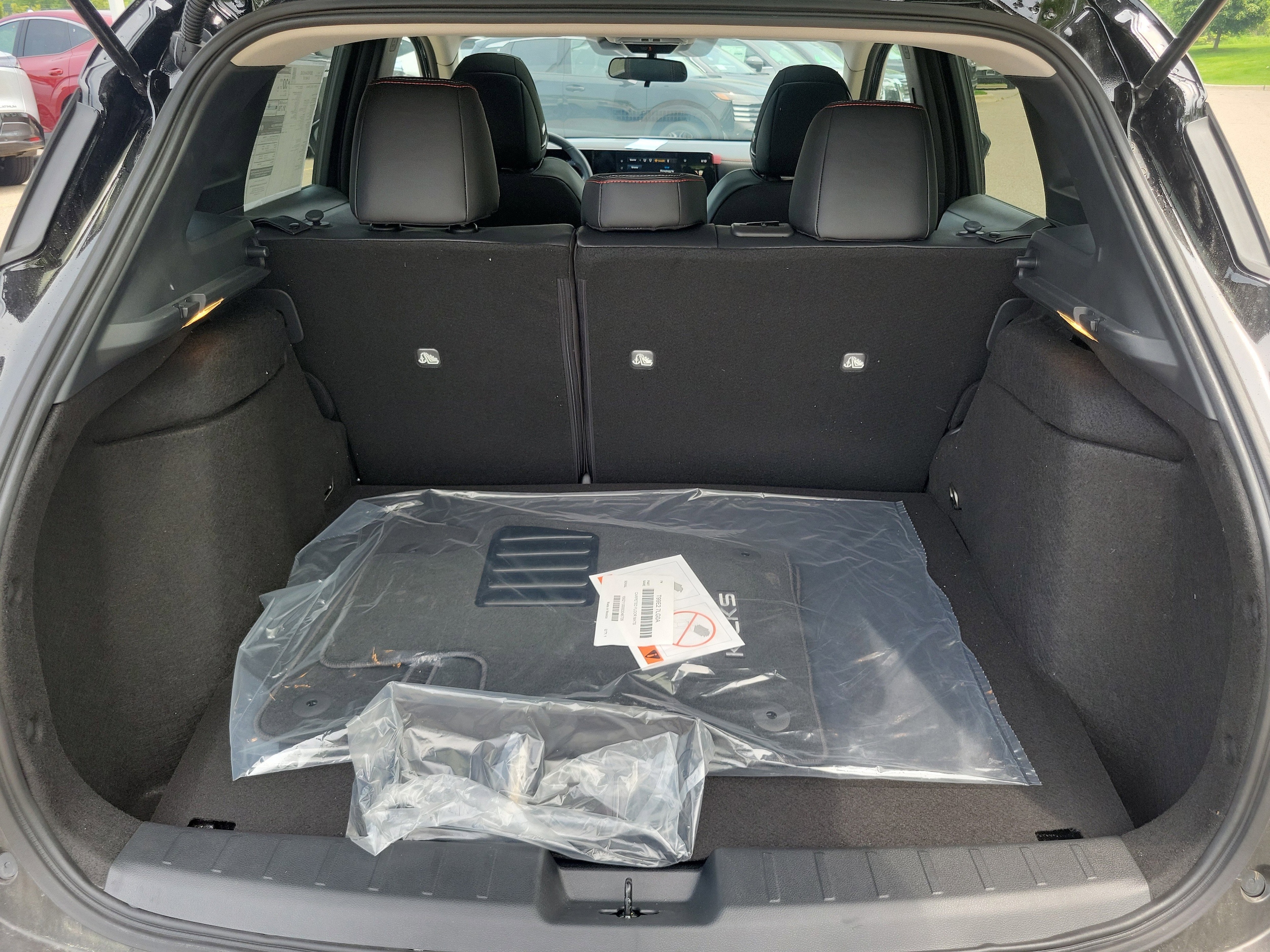 2025 Nissan Kicks SR AWD - Photo 29