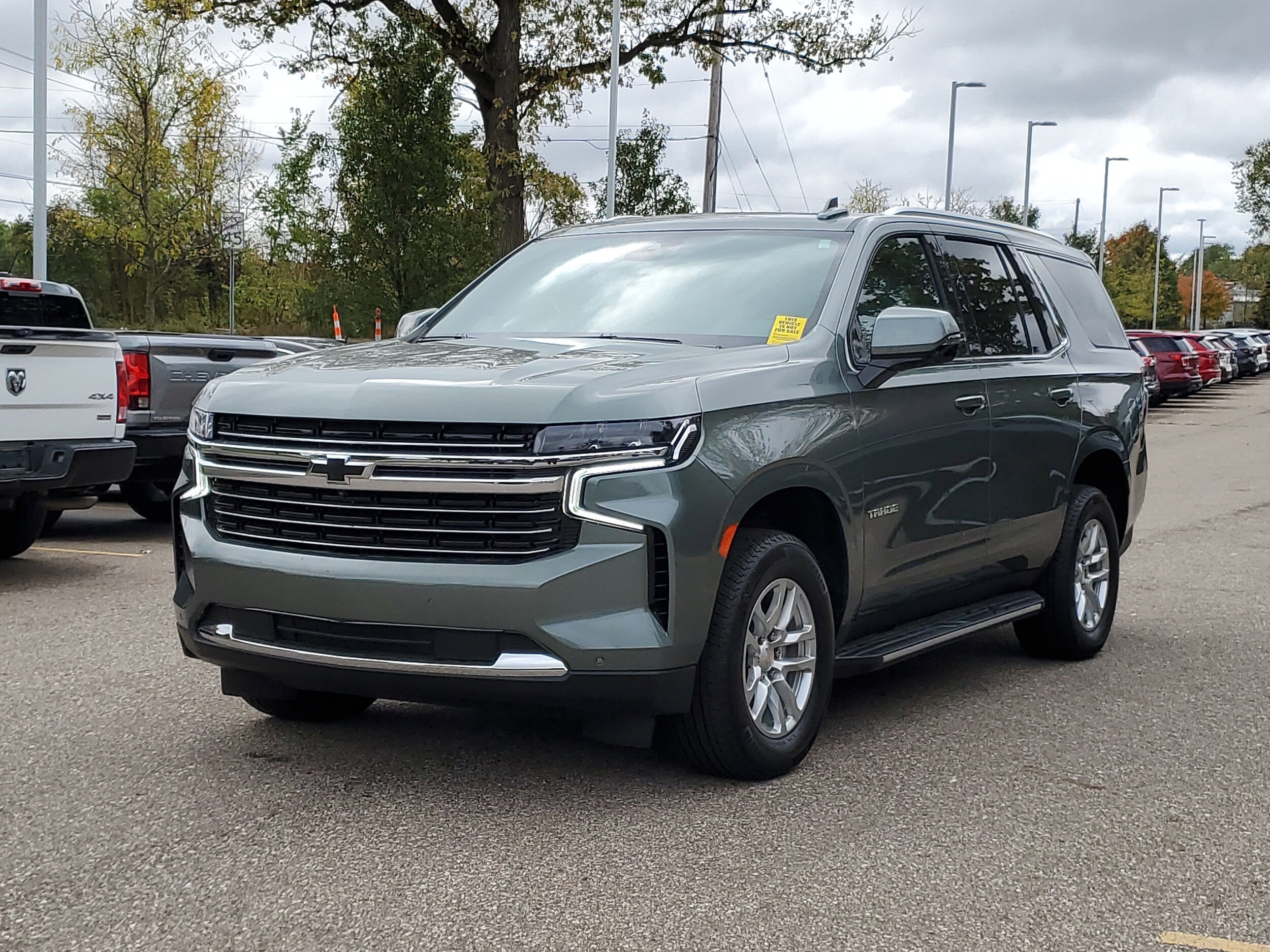2023 Chevrolet Tahoe LT photo 2
