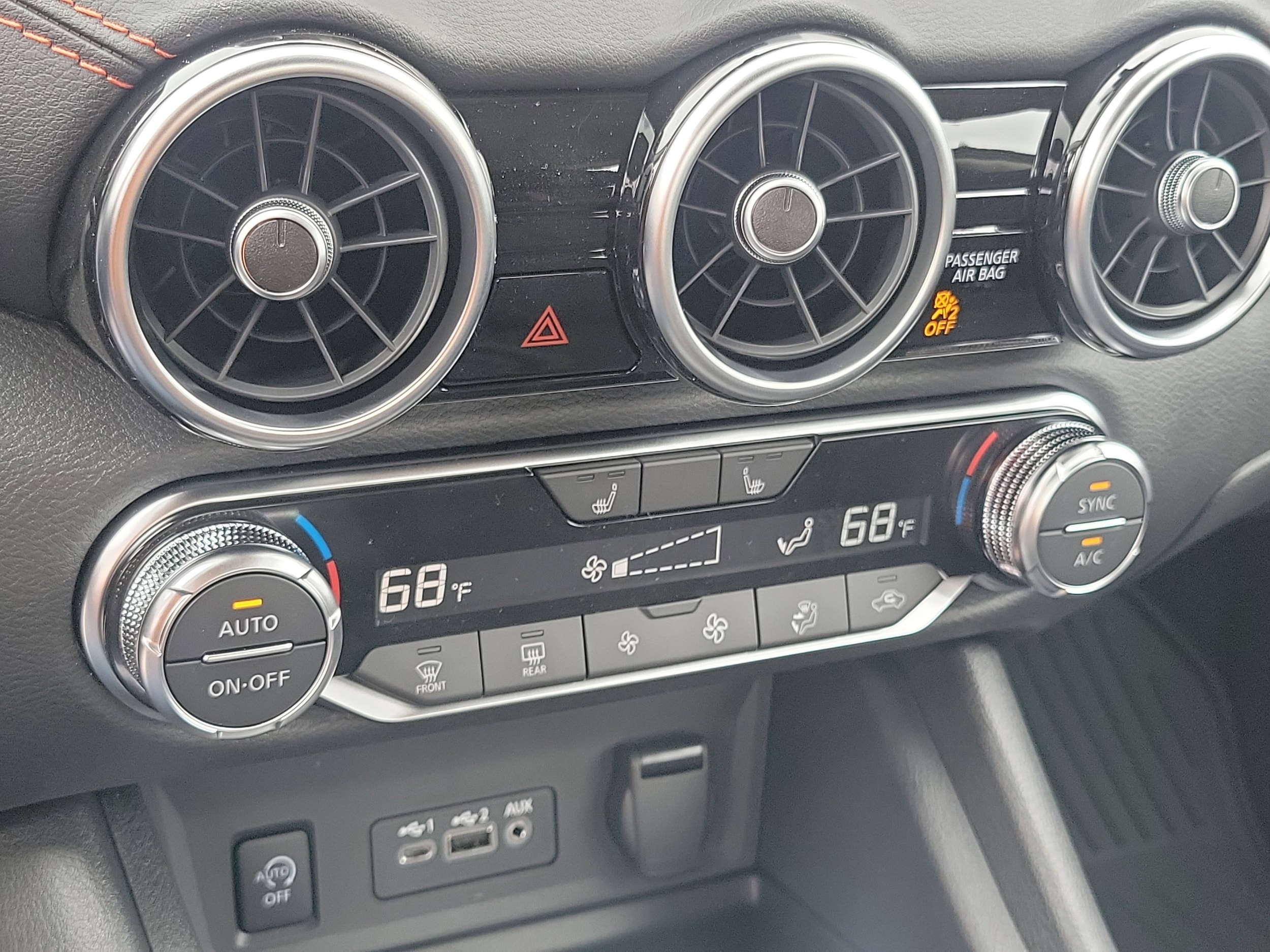 2025 Nissan Sentra SR - Photo 13