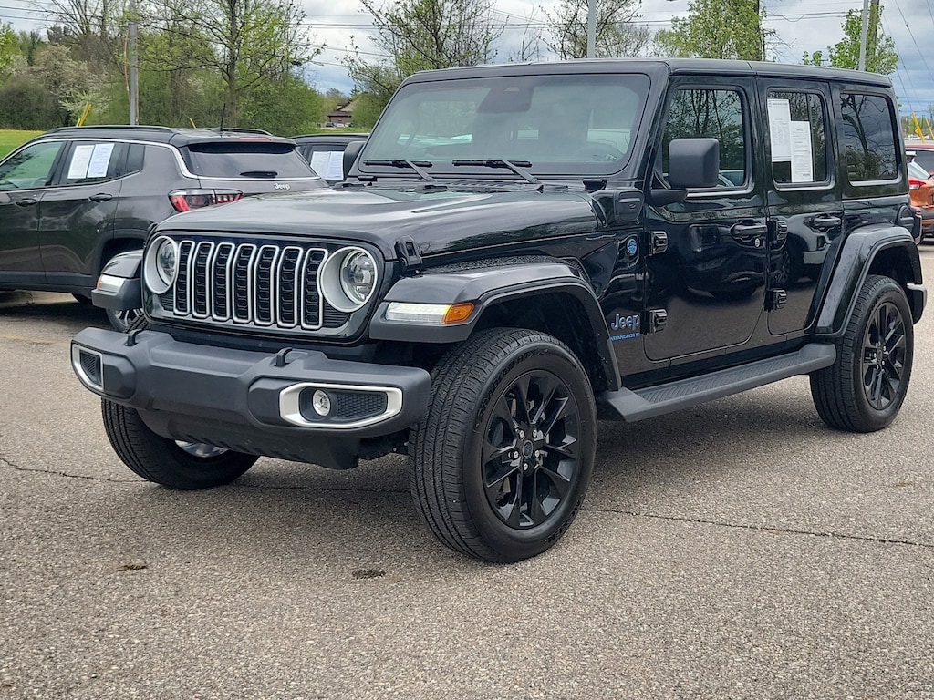 Used 2025 Jeep Wrangler 4xe Sahara SUV