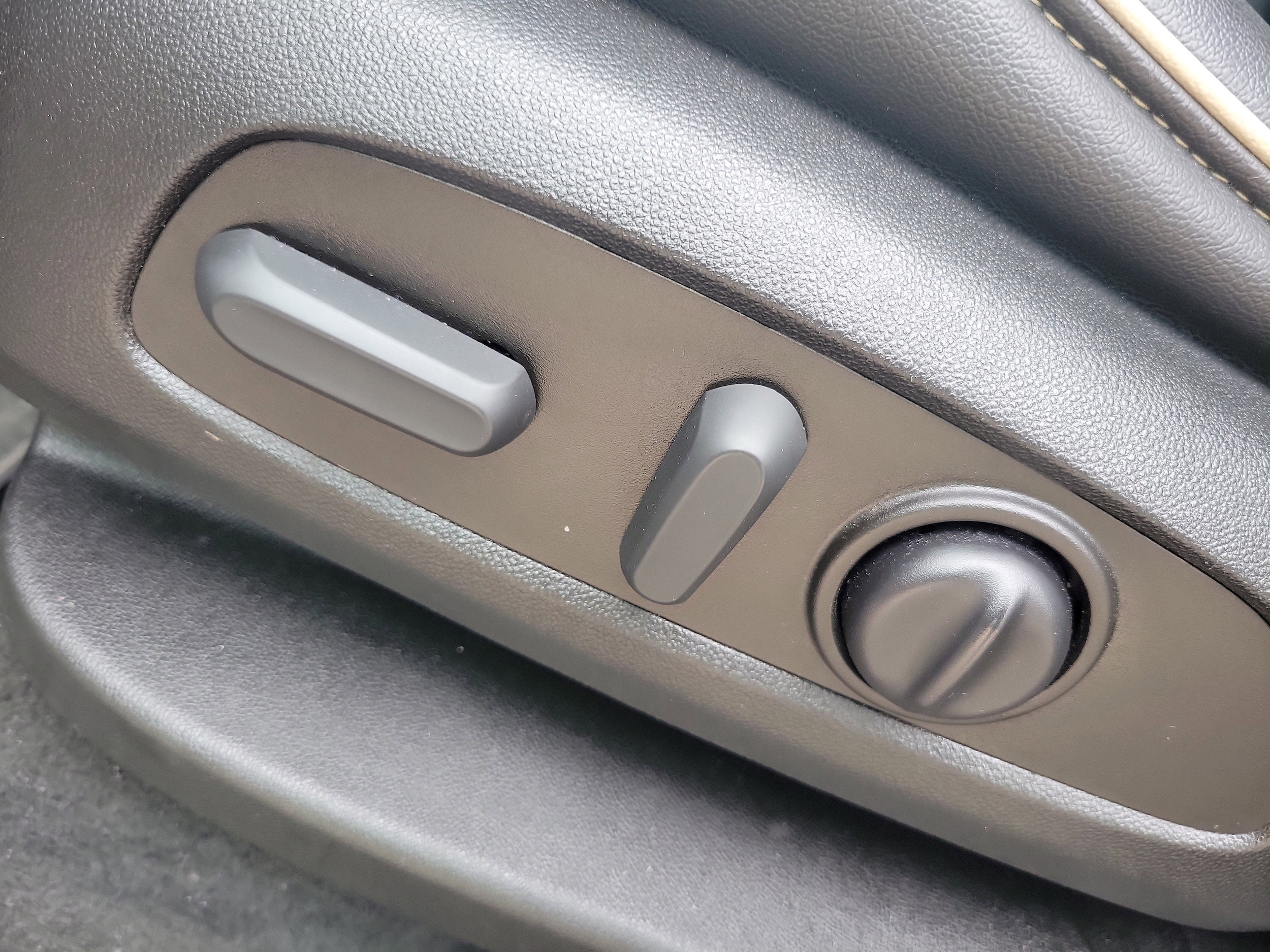 2022 Chevrolet Traverse Premier - Photo 6