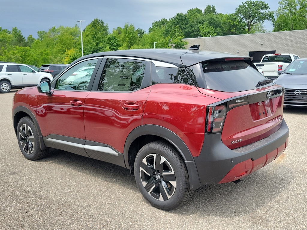New 2025 Nissan Kicks SV SUV