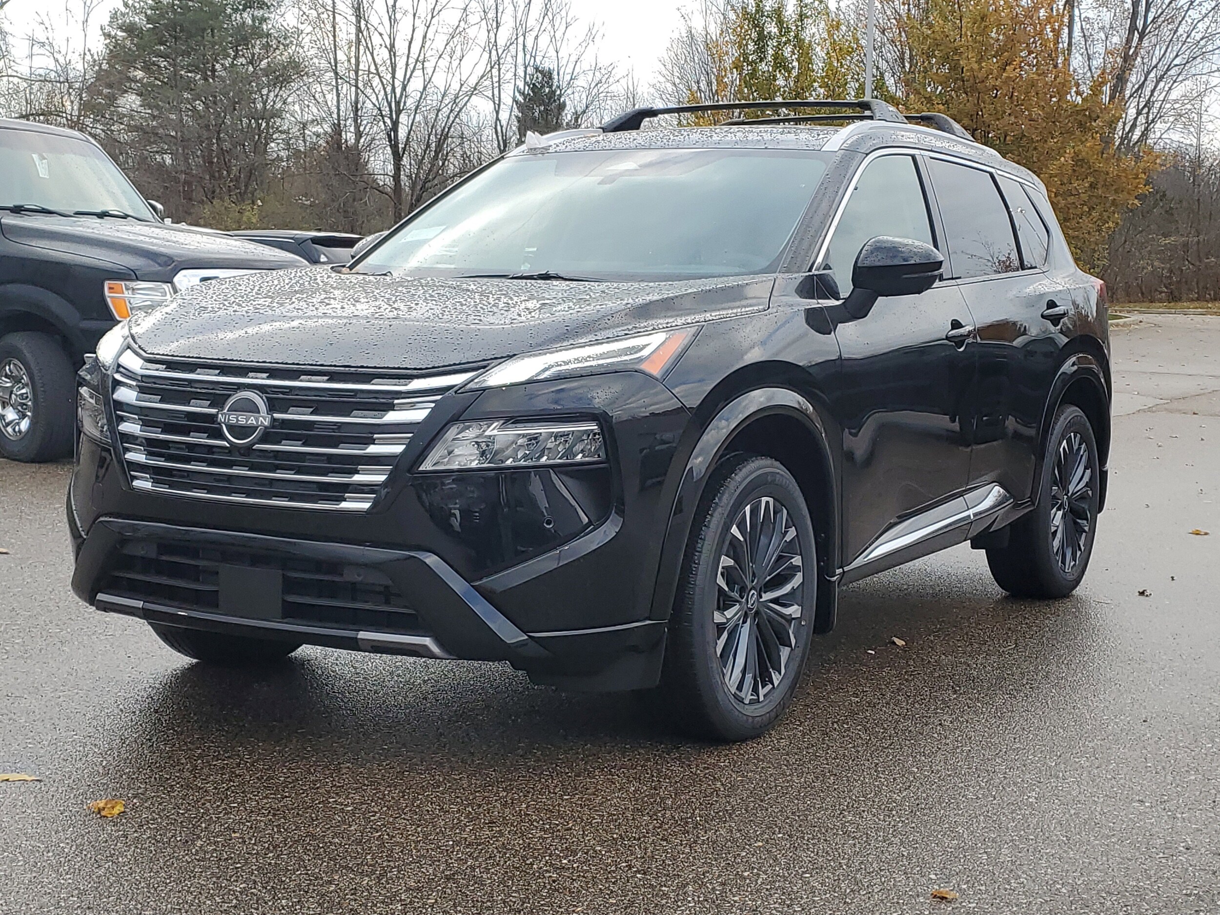 2026 Nissan Rogue Platinum photo 2