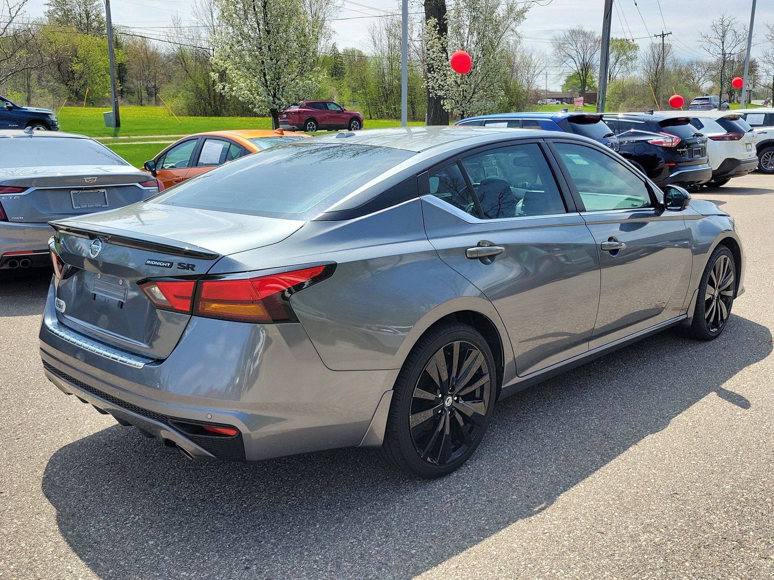 2022 Nissan Altima 2.5 SR photo 2