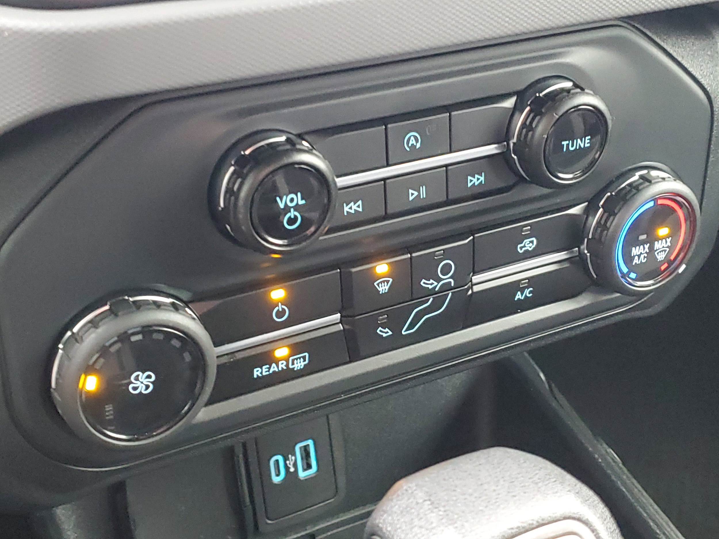 2023 Ford Bronco 4-Door Base - Photo 15