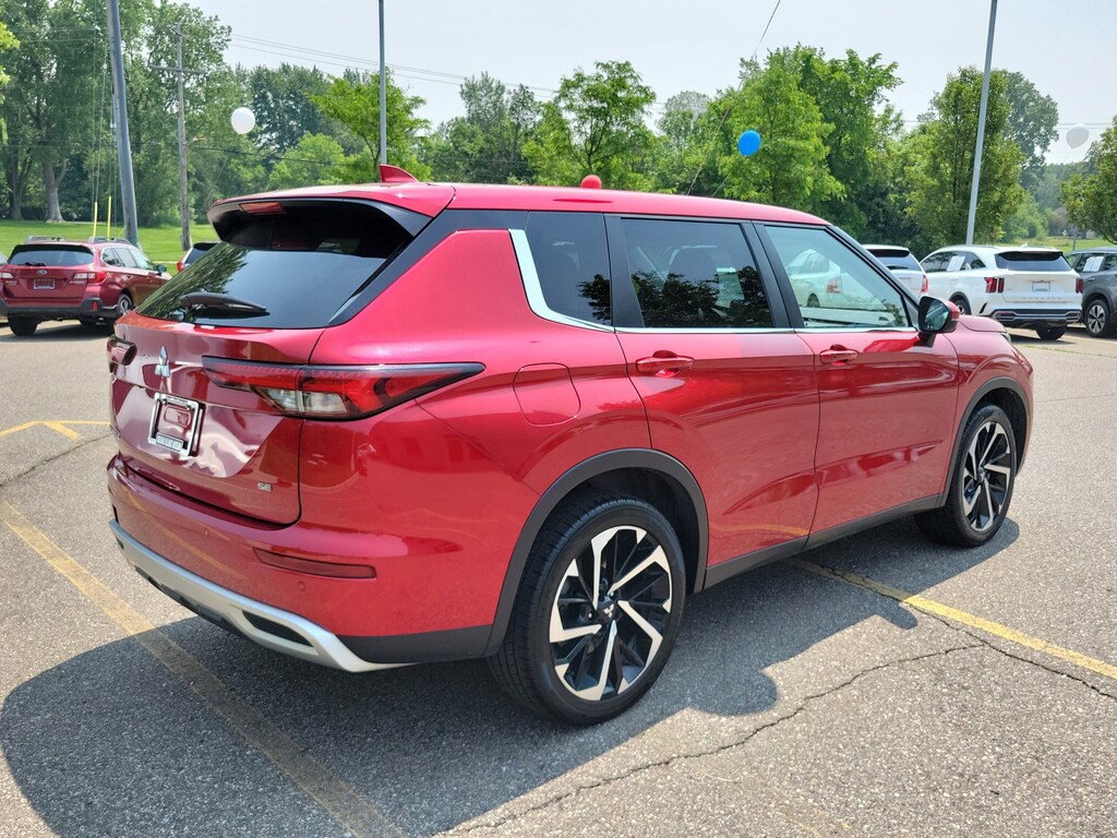 Used 2023 Mitsubishi Outlander SE SUV