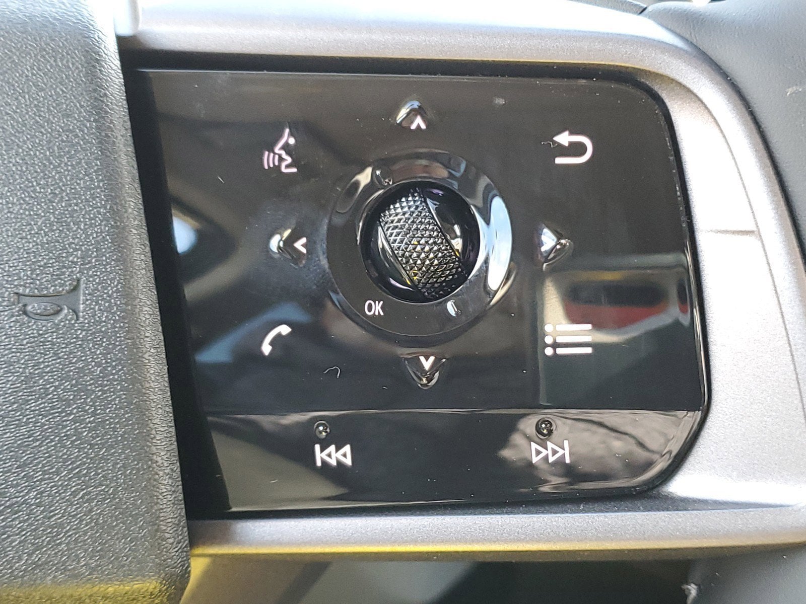 2025 Nissan Murano SV - Photo 14