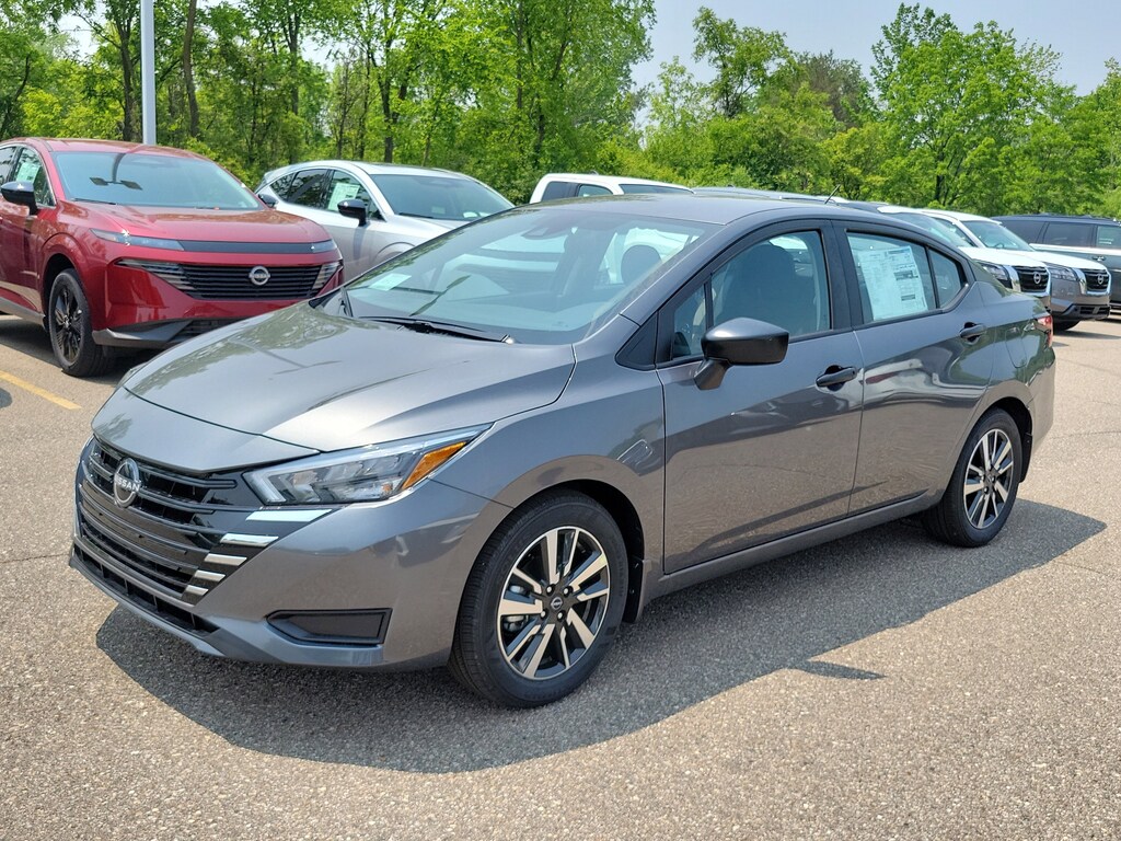 New 2025 Nissan Versa 1.6 S Sedan