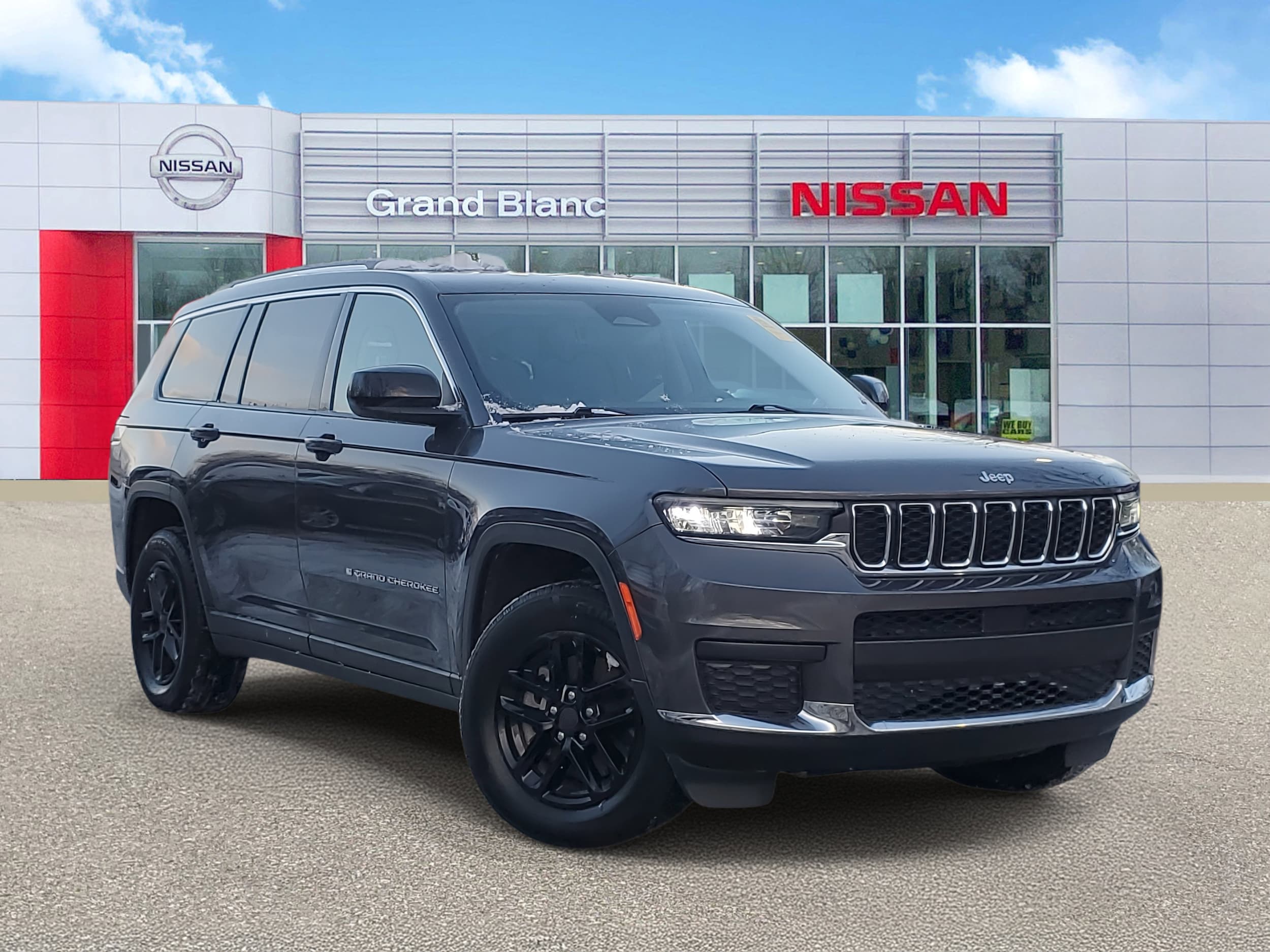 2023 Jeep Grand Cherokee L Laredo's photo