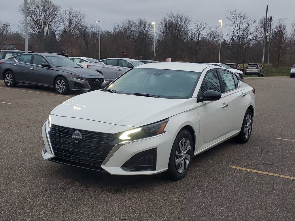 New 2025 Nissan Altima S Sedan