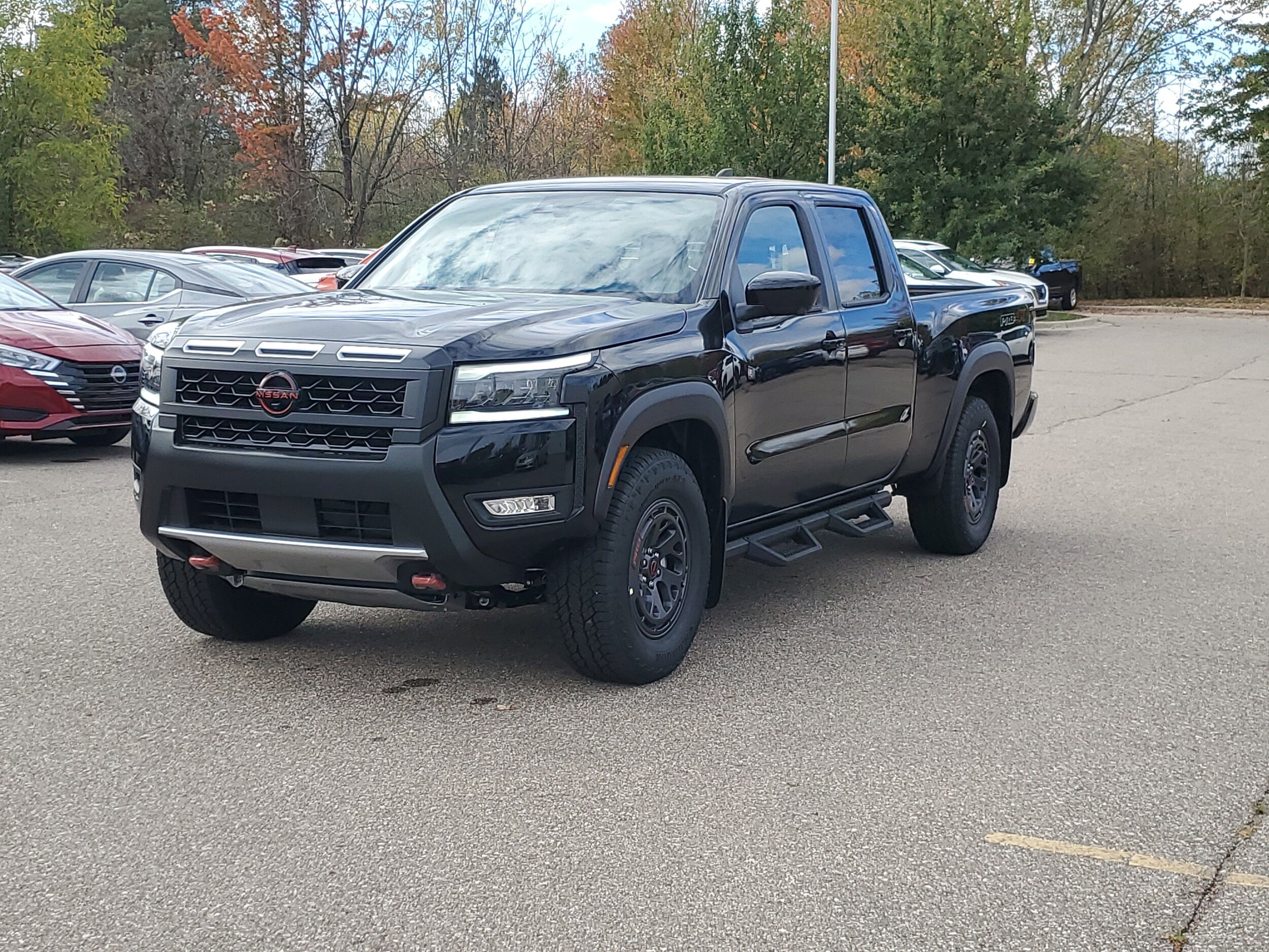 2026 Nissan Frontier PRO-4X photo 2