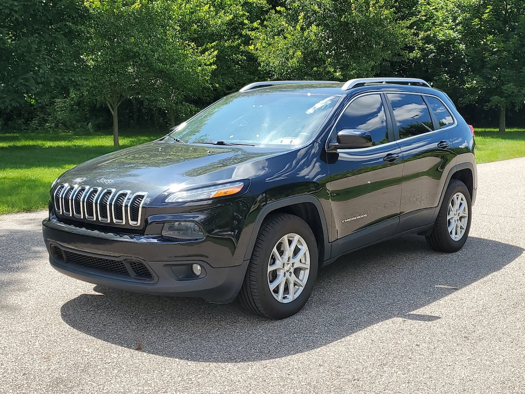 Used 2015 Jeep Cherokee Latitude 4x4 SUV
