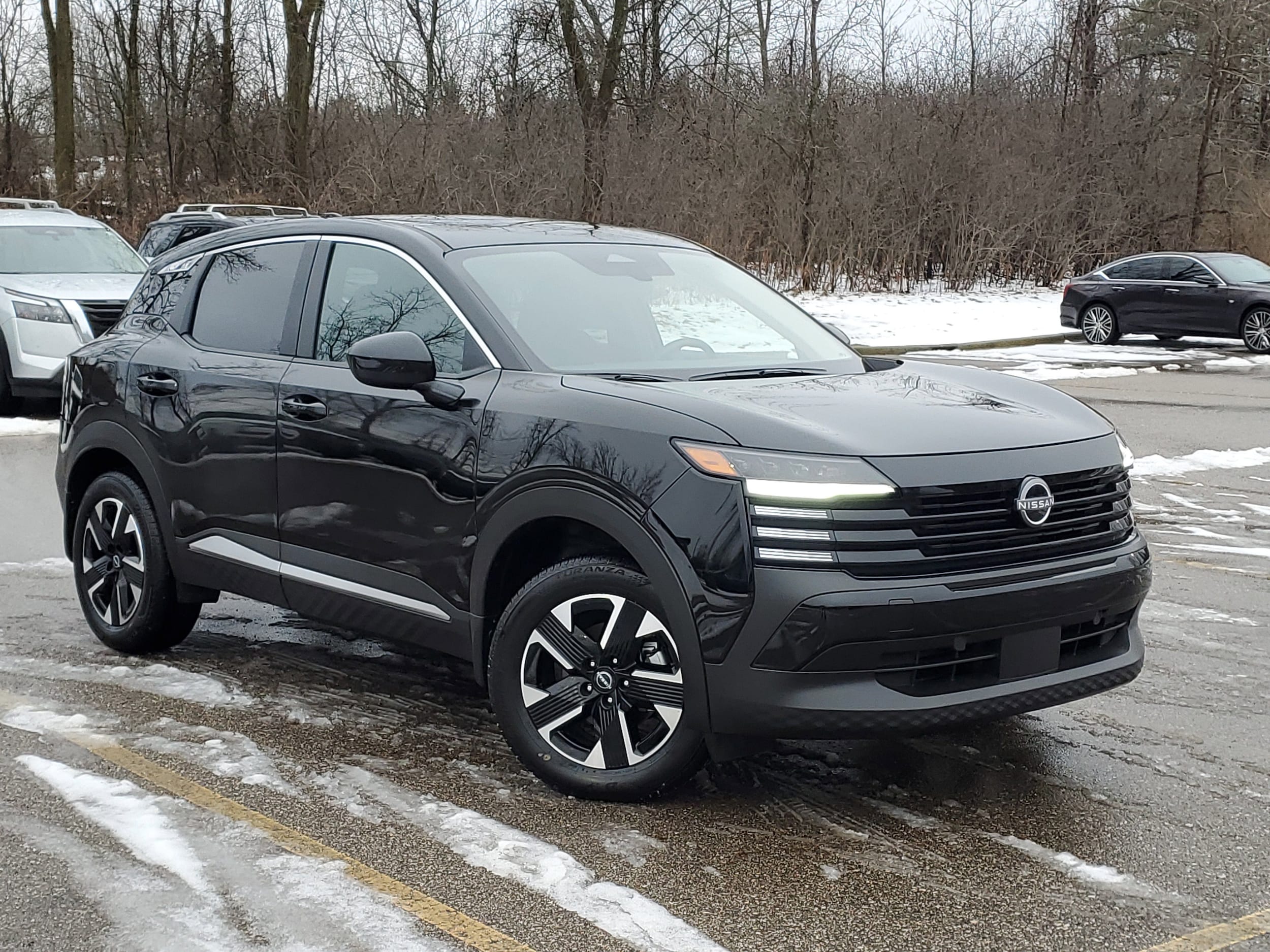 2025 Nissan Kicks SV AWD's photo