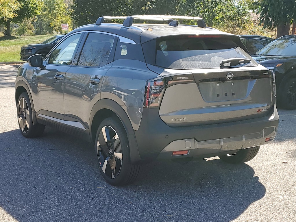 New 2026 Nissan Kicks SR SUV