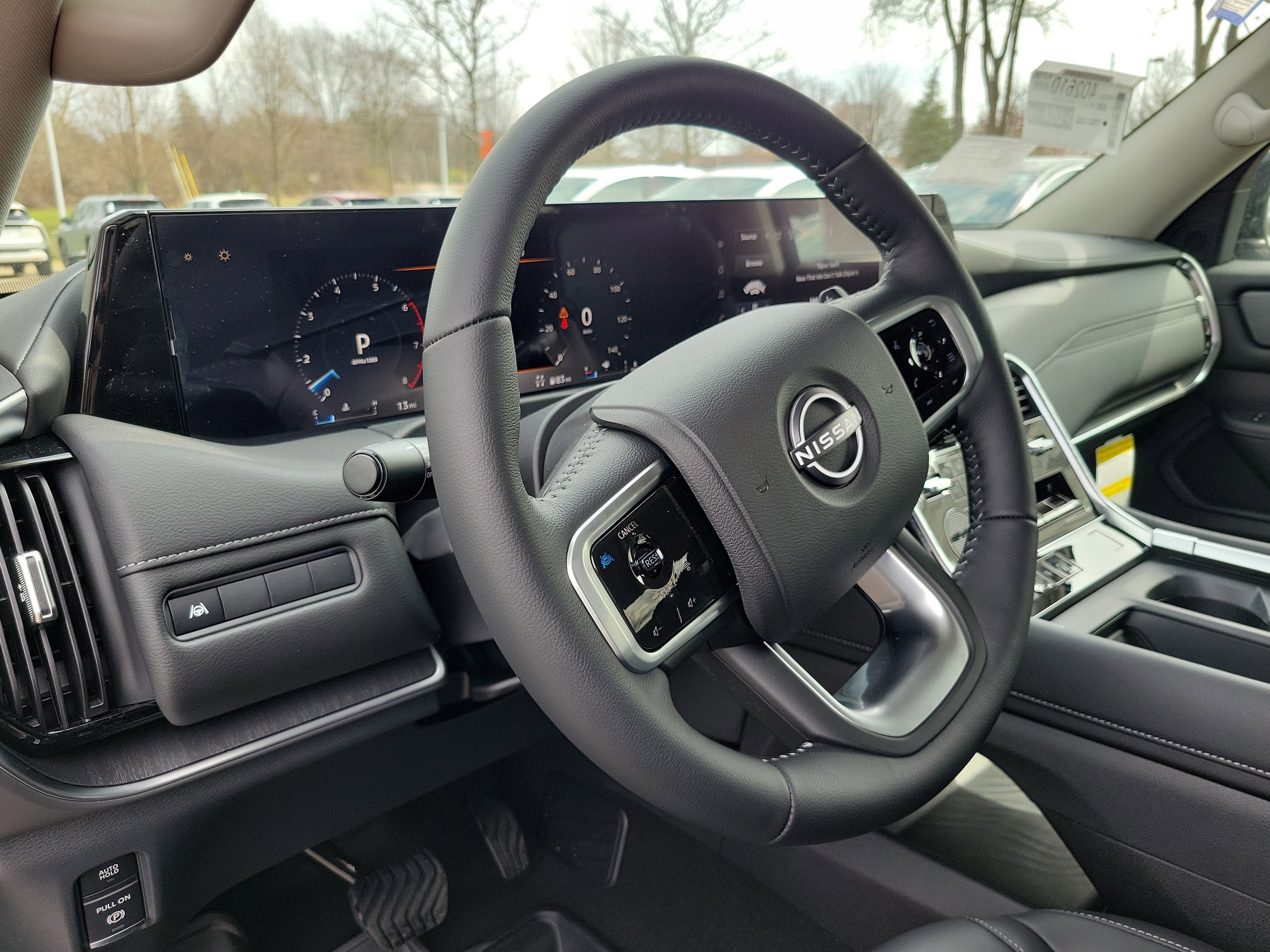 2025 Nissan Armada SV - Photo 7