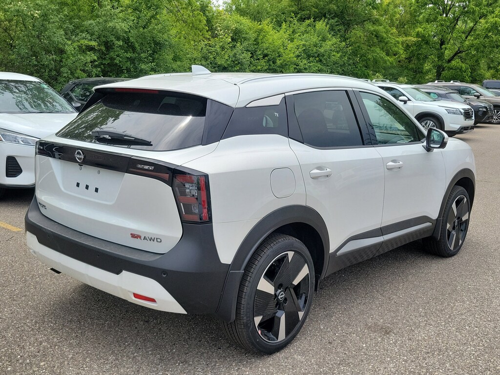 New 2025 Nissan Kicks SR SUV