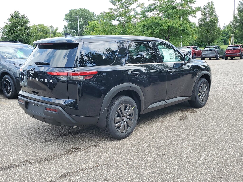 New 2025 Nissan Pathfinder S SUV