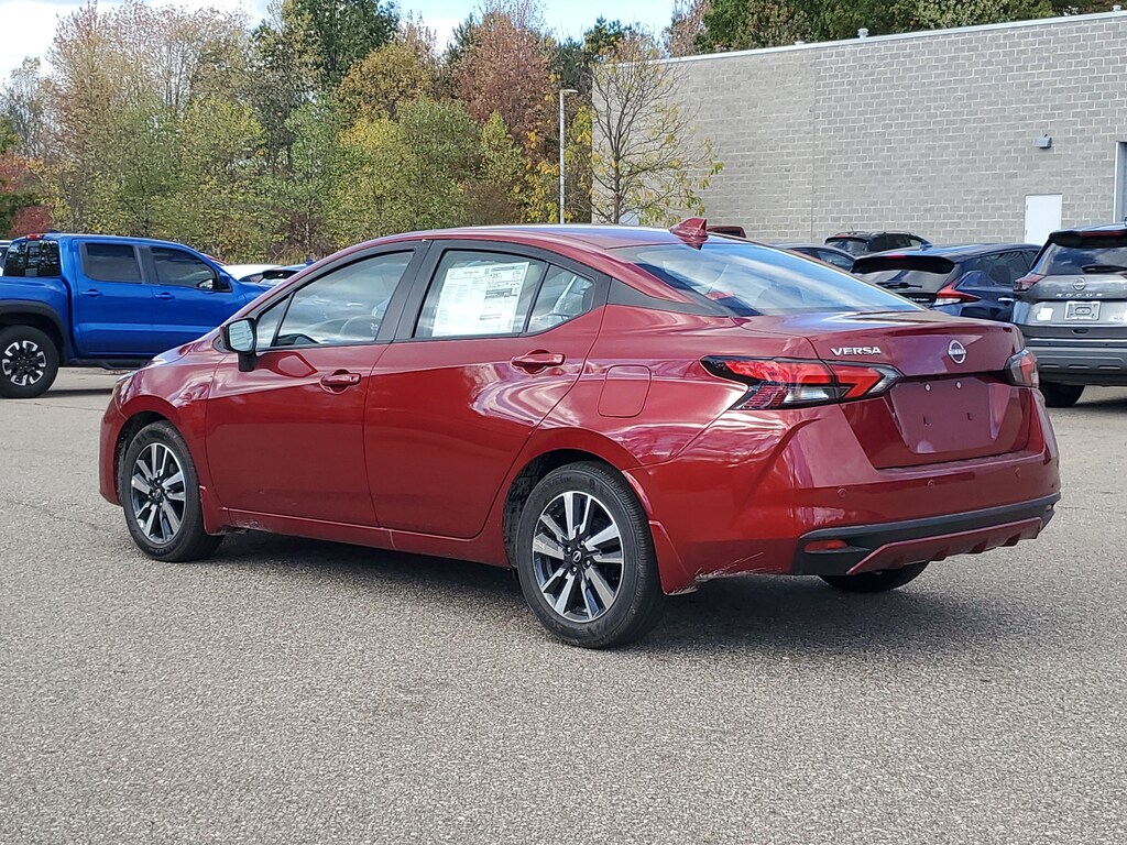 New 2025 Nissan Versa 1.6 SV Sedan