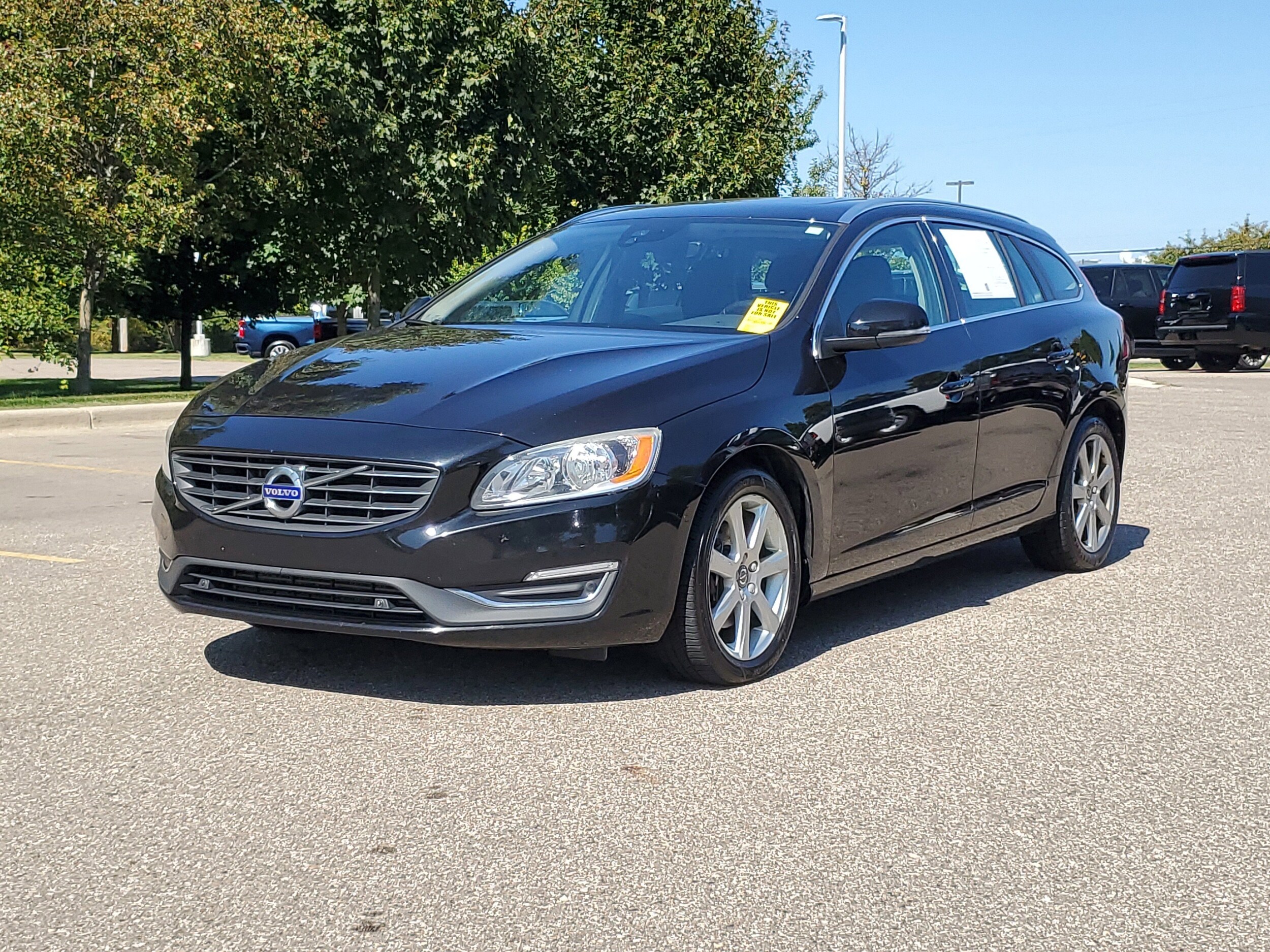2016 Volvo V60 T5 Drive-E Premier photo 2
