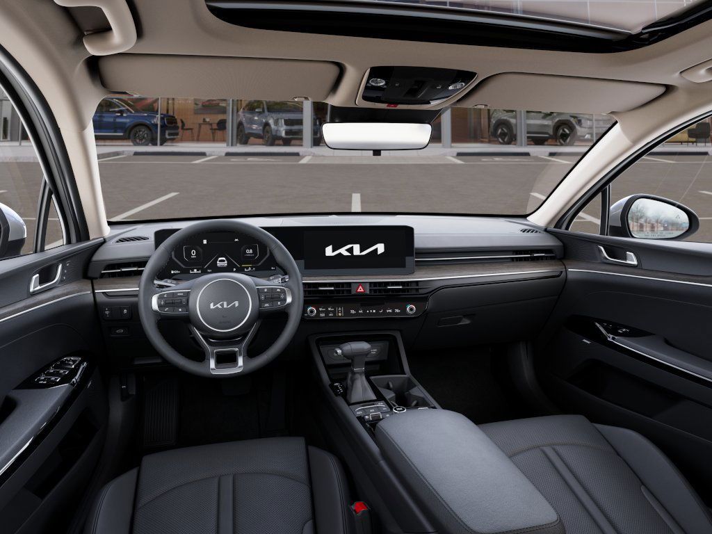 2025 Kia K5 EX - Photo 14