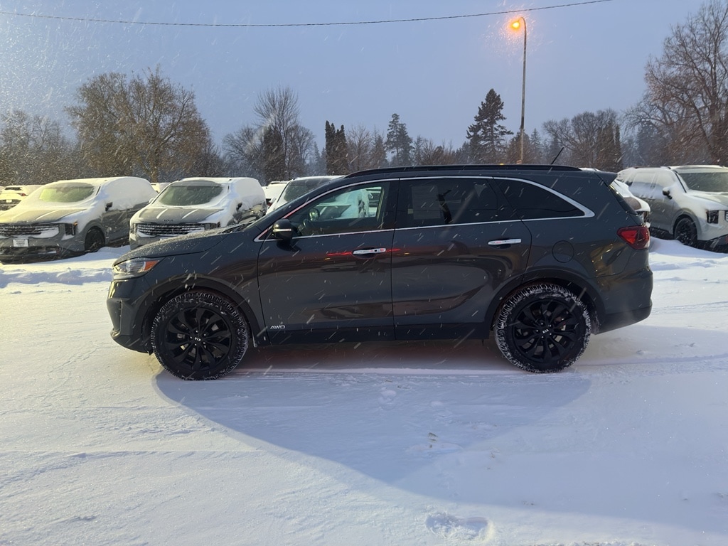 2020 Kia Sorento S's photo