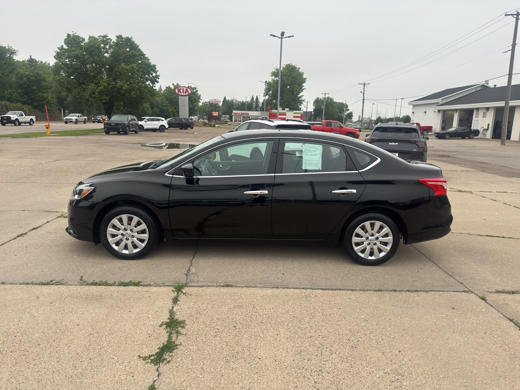 2017 Nissan Sentra SV CVT's photo