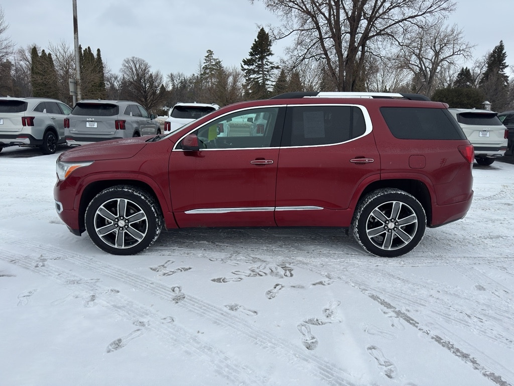 2019 GMC Acadia Denali's photo