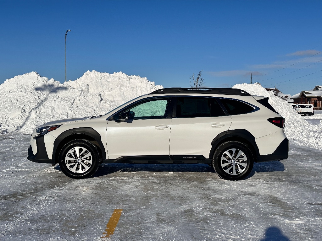 2023 Subaru Outback Premium's photo