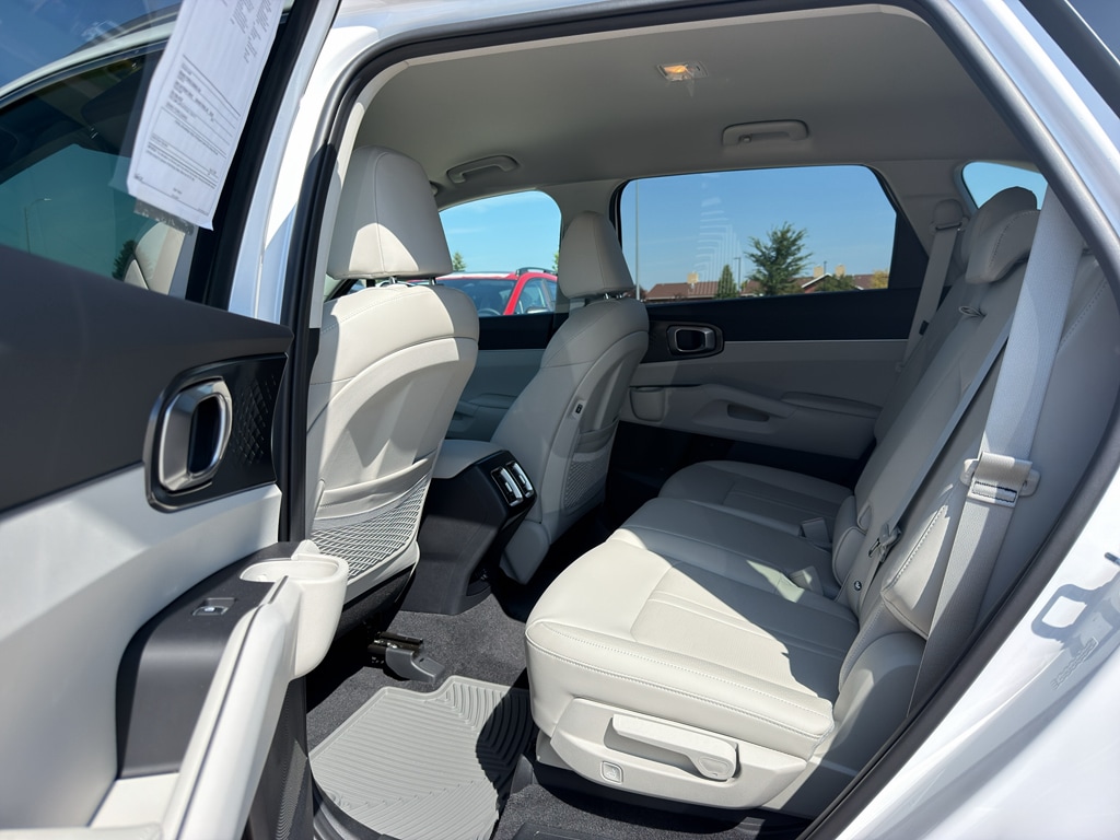 2026 Kia Sorento S - Photo 27