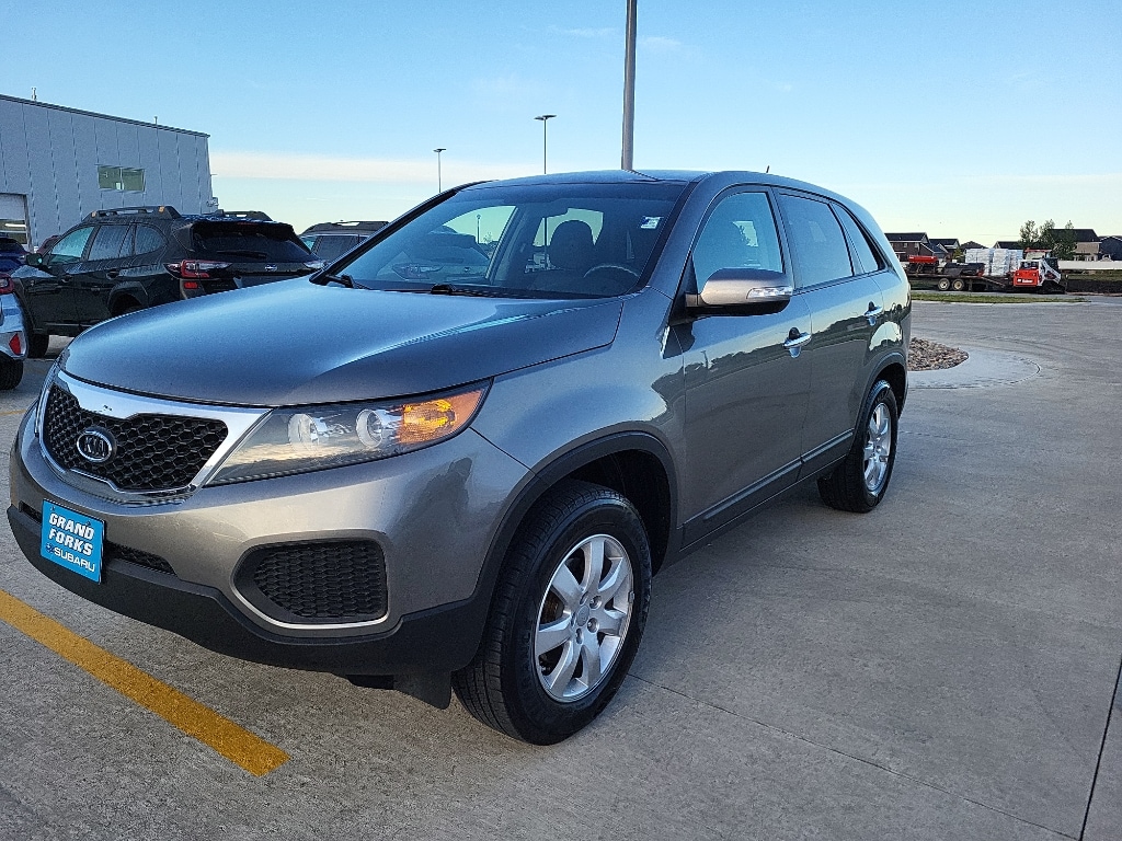 Used 2013 Kia Sorento LX with VIN 5XYKT3A15DG337417 for sale in Grand Forks, ND