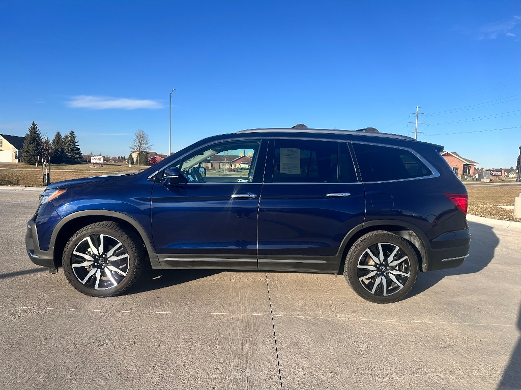 2022 Honda Pilot Elite's photo