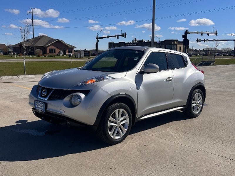 Used 2014 Nissan JUKE SL with VIN JN8AF5MV5ET483601 for sale in Grand Forks, ND