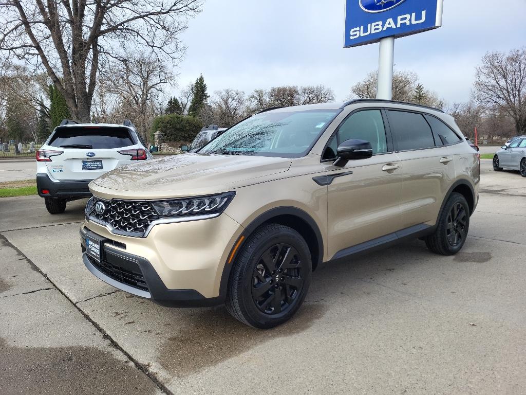 Used 2021 Kia Sorento S with VIN 5XYRLDLC5MG006193 for sale in Grand Forks, ND