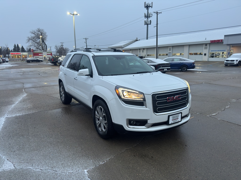 2016 Gmc Acadia SLT photo 4