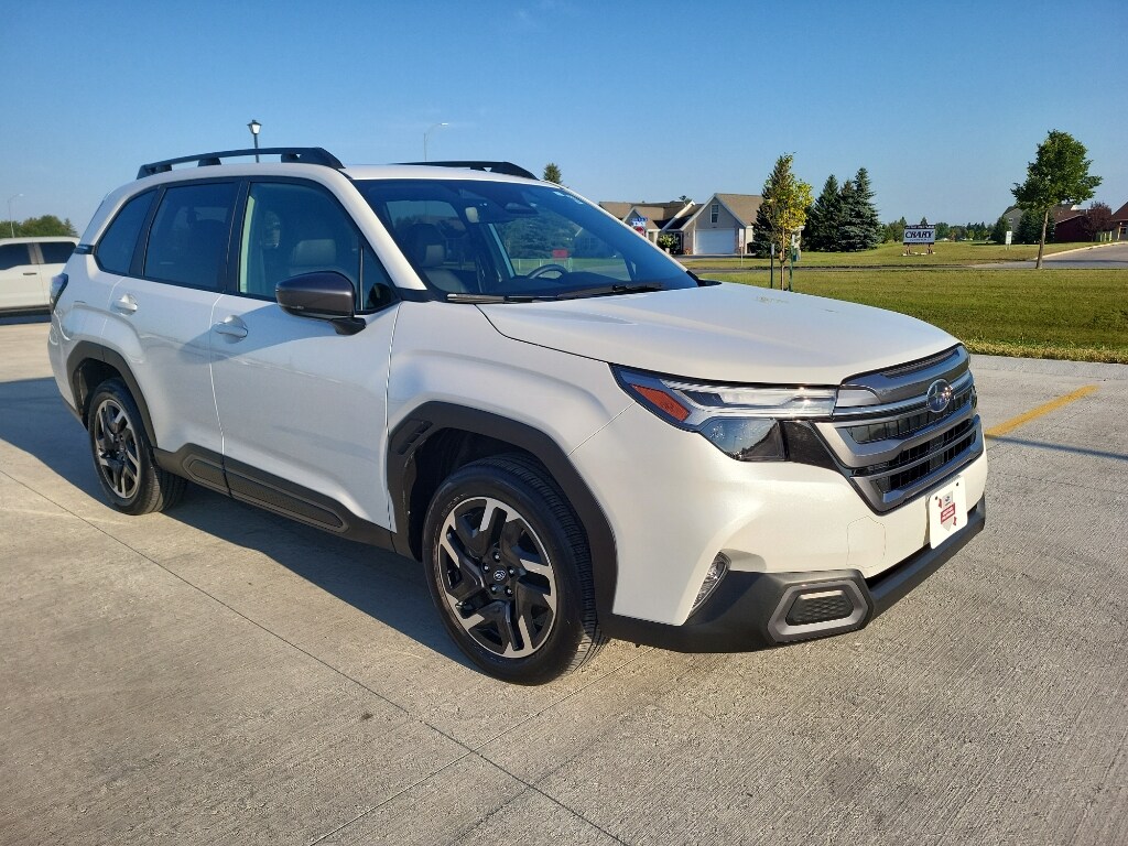 2025 Subaru Forester Limited Base photo 4