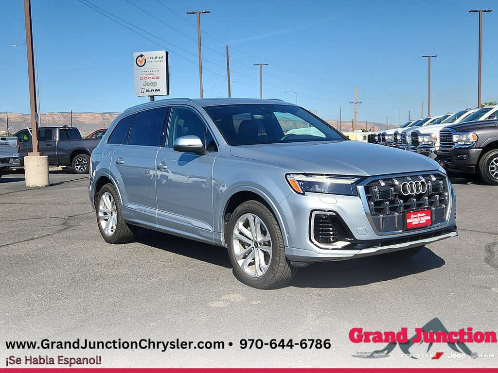 2025 Audi Q7 55 Premium Plus quattro Tiptronic's photo