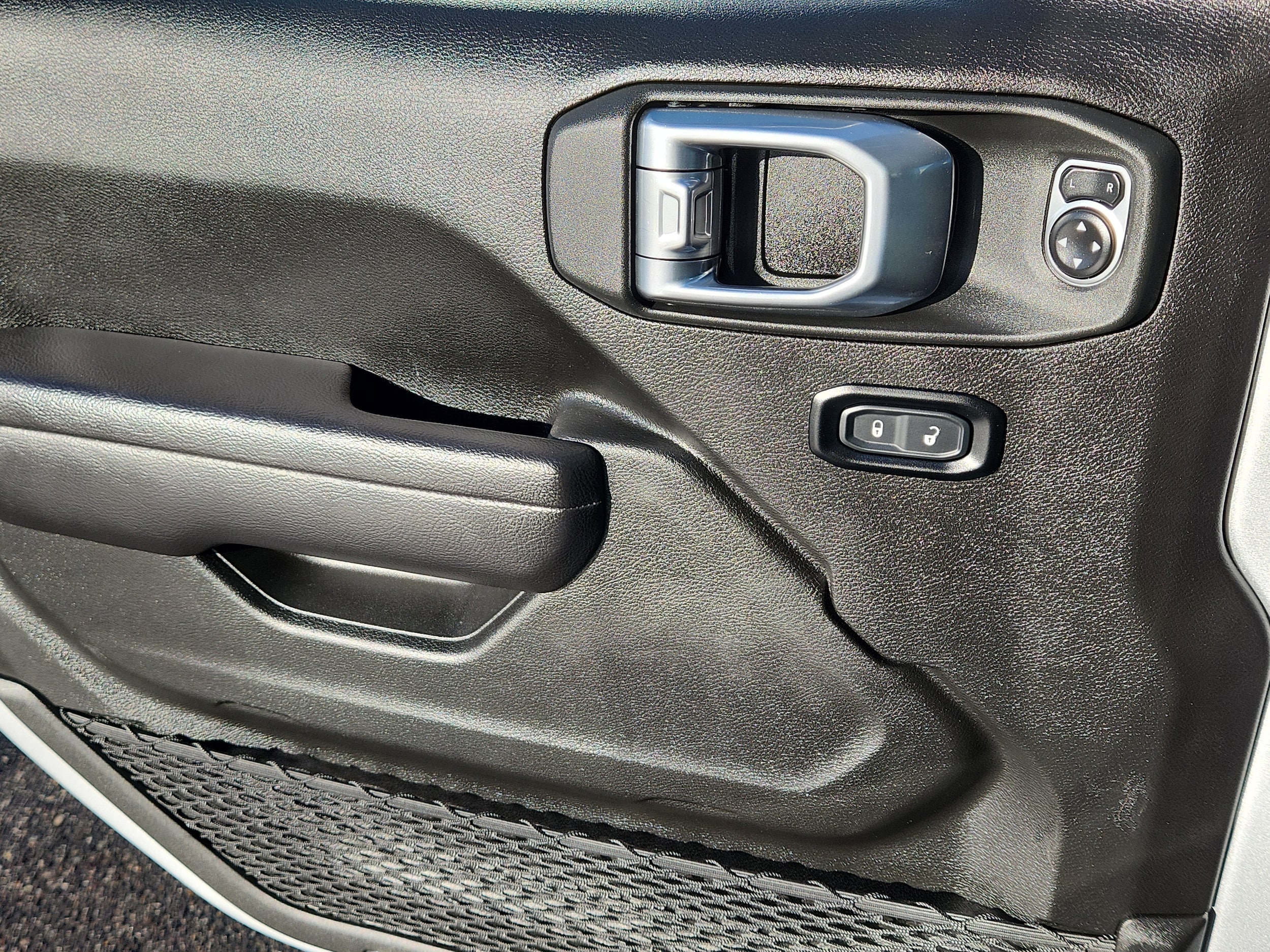 2024 Jeep Wrangler 4-Door Rubicon - Photo 8