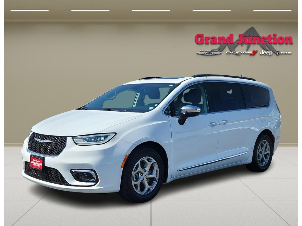 Used 2023 Chrysler Pacifica Limited with VIN 2C4RC1GG6PR591300 for sale in Grand Junction, CO