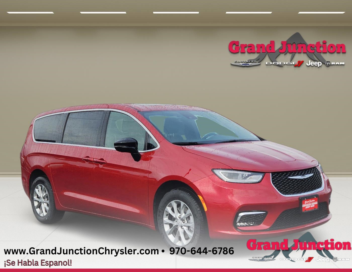 2026 Chrysler Pacifica Limited's photo