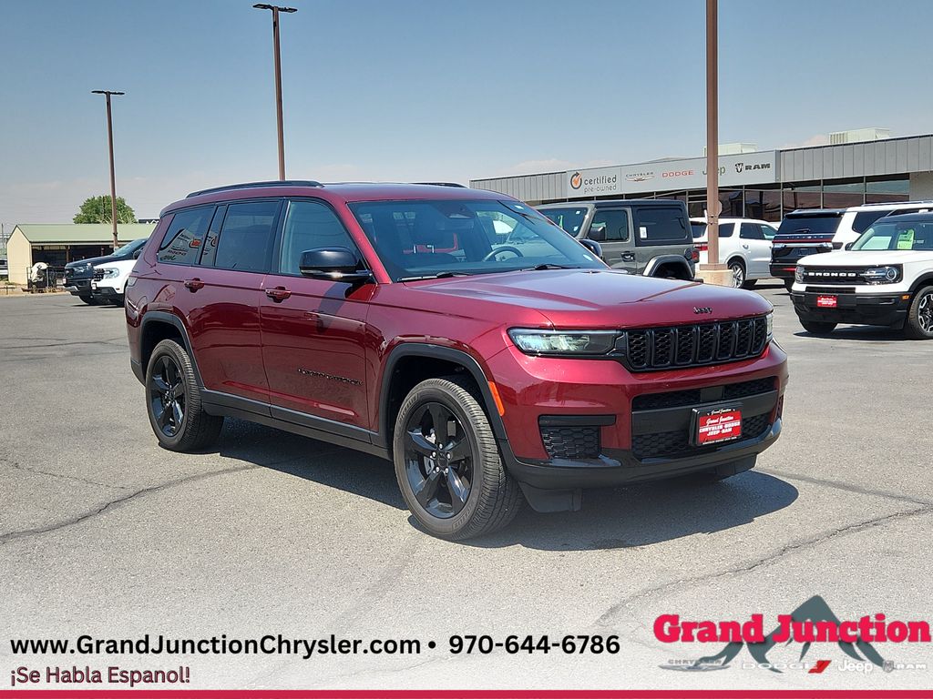  2021 Jeep Grand Cherokee L Altitude 4WD   