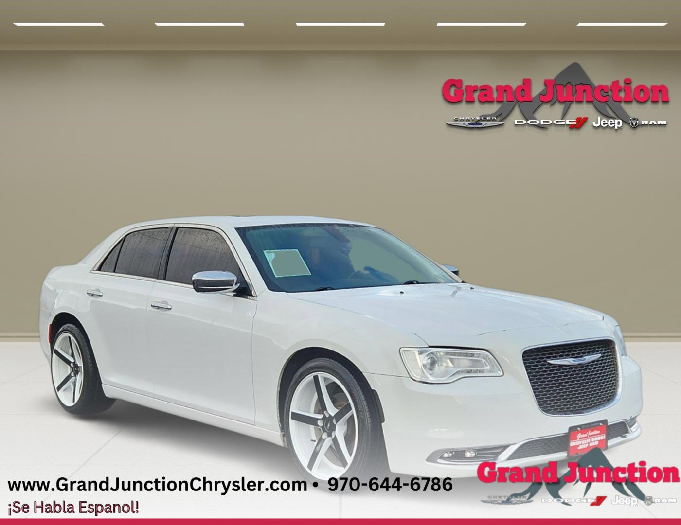 2017 Chrysler 300 C's photo