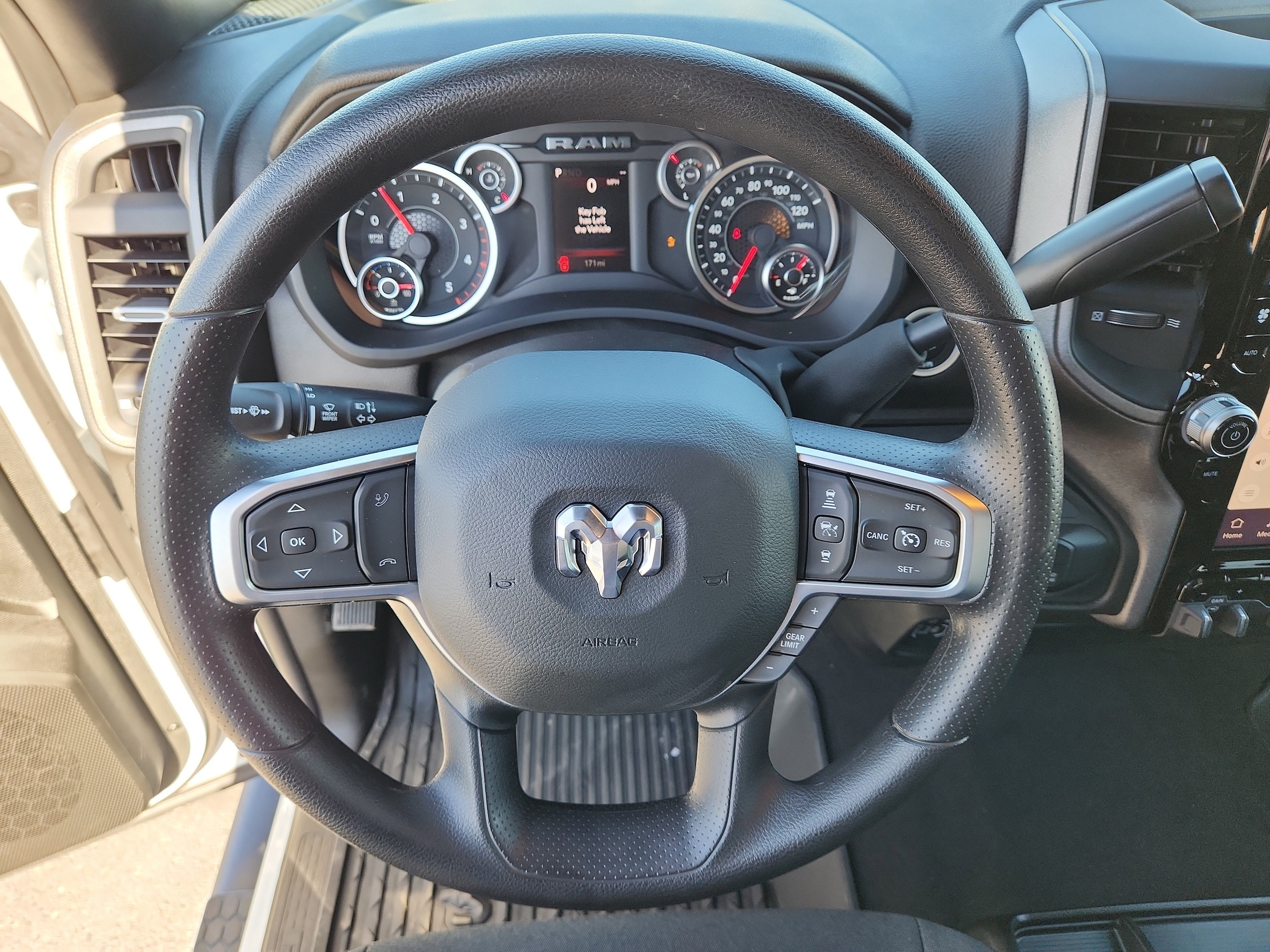 2026 RAM 2500 Tradesman - Photo 16