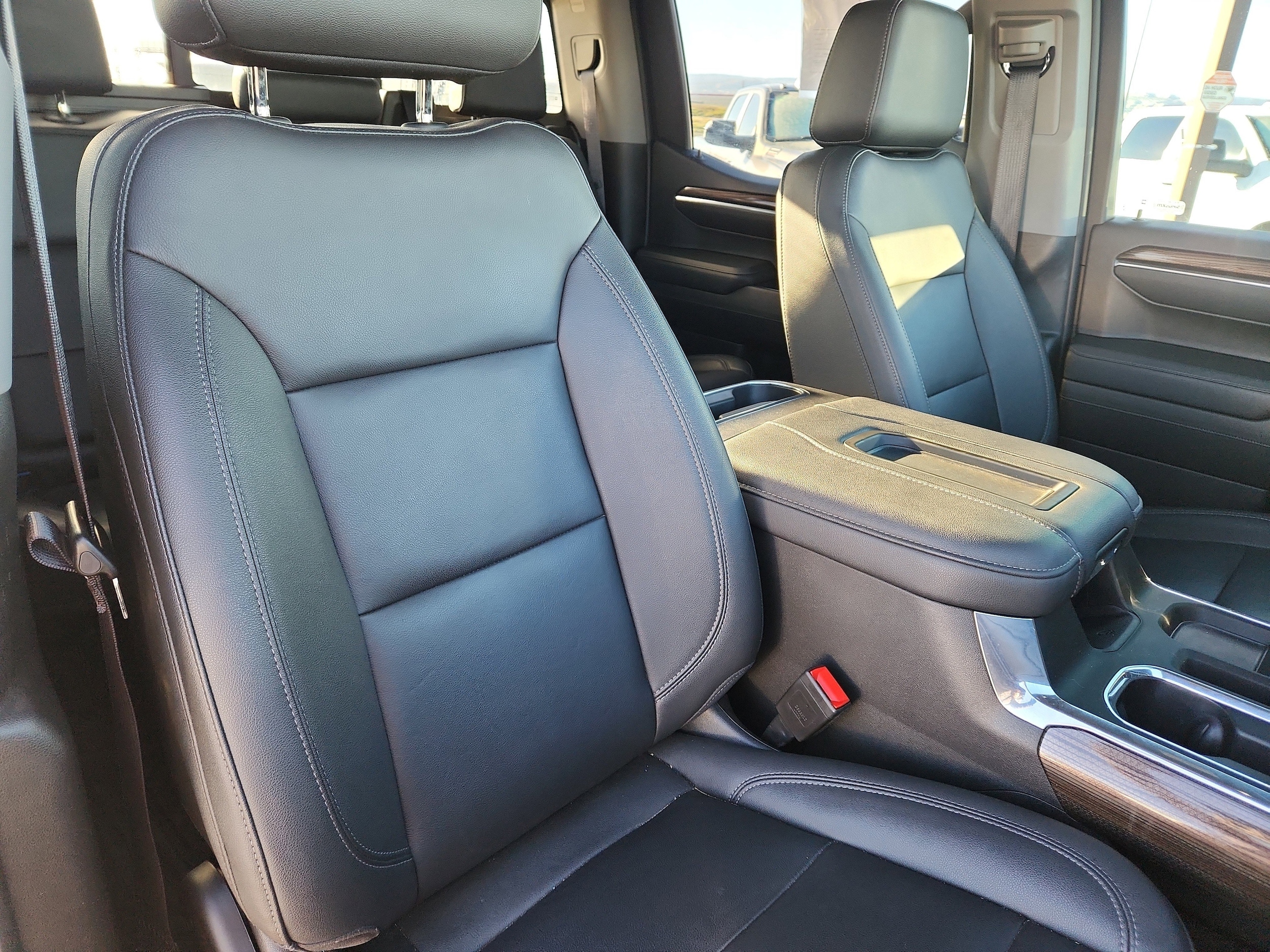 2022 Chevrolet Silverado 1500 RST - Photo 14
