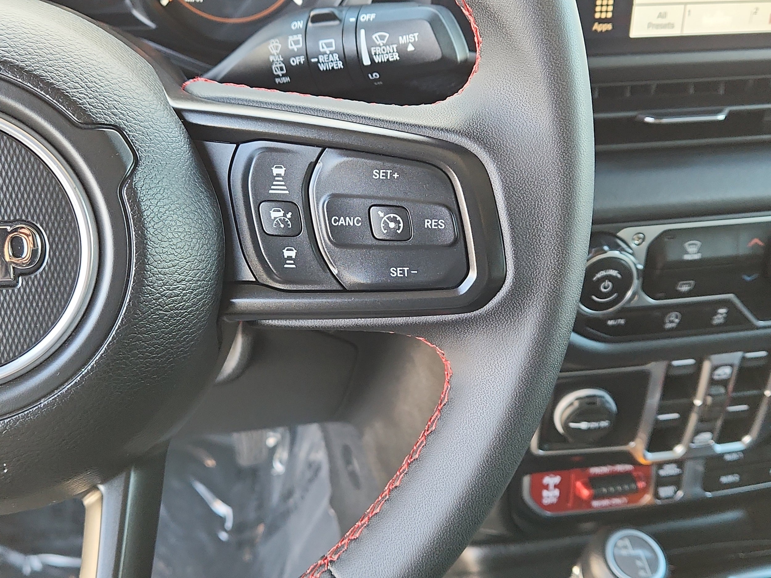 2024 Jeep Wrangler 4-Door Rubicon - Photo 17